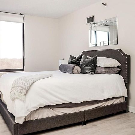 Short Term Rentals At The Park At Trowbridge Senior Community 绍斯菲尔德 外观 照片