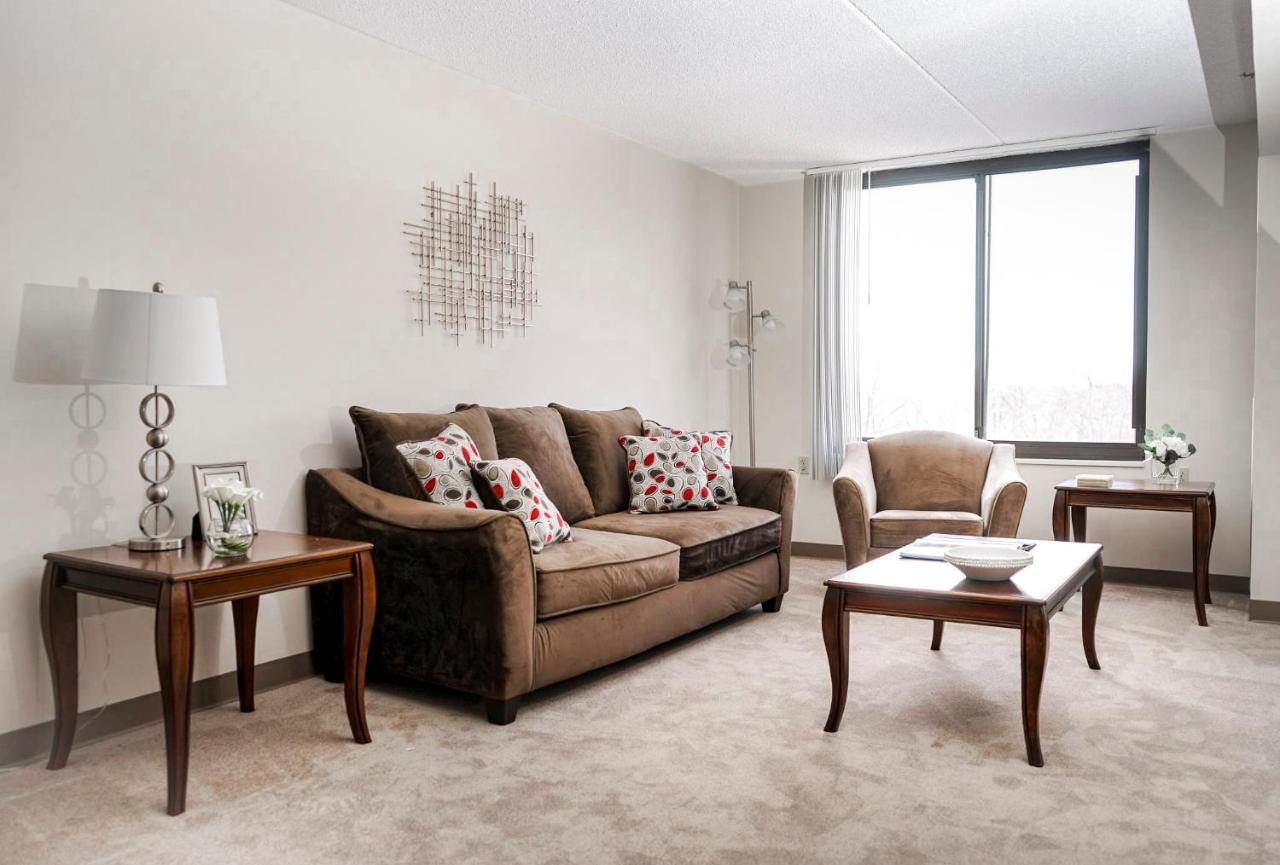 Short Term Rentals At The Park At Trowbridge Senior Community 绍斯菲尔德 外观 照片