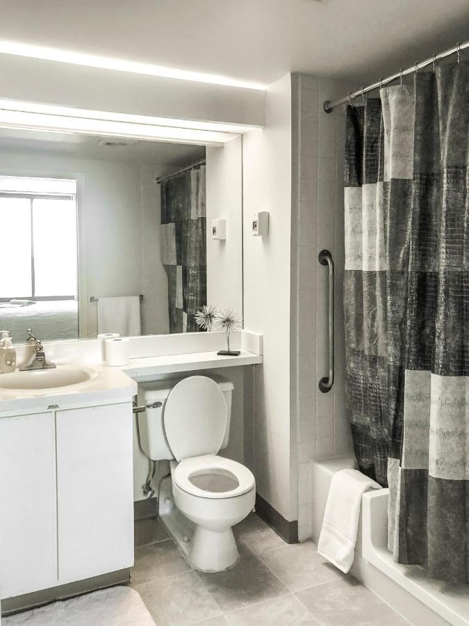Short Term Rentals At The Park At Trowbridge Senior Community 绍斯菲尔德 外观 照片