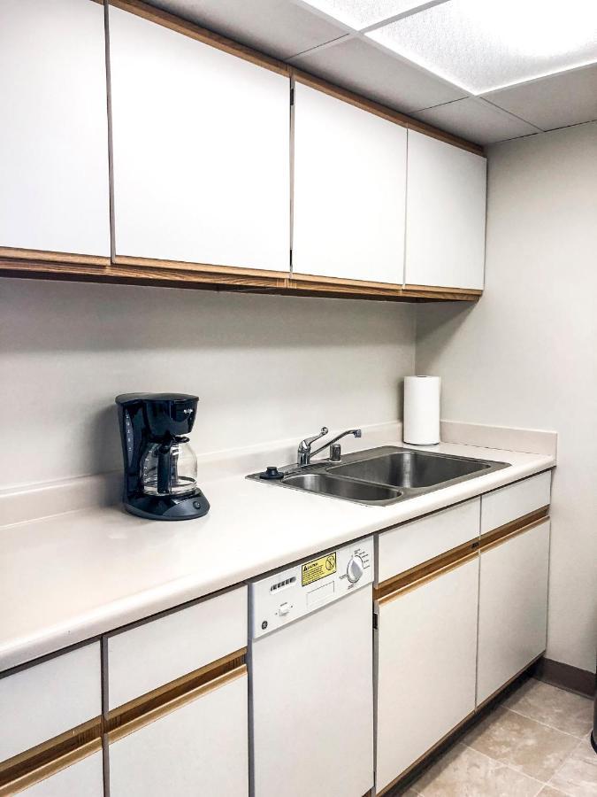 Short Term Rentals At The Park At Trowbridge Senior Community 绍斯菲尔德 外观 照片