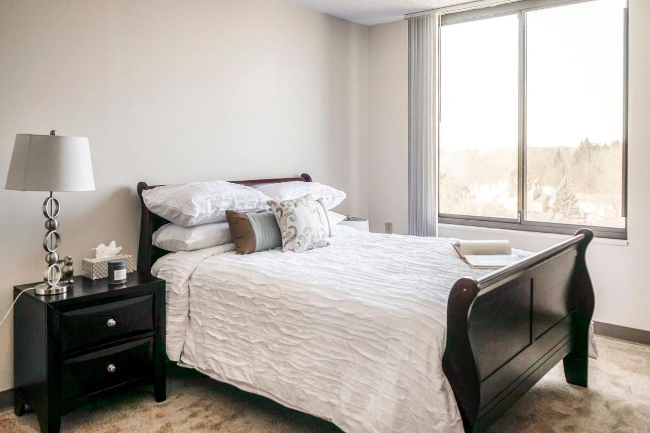 Short Term Rentals At The Park At Trowbridge Senior Community 绍斯菲尔德 外观 照片
