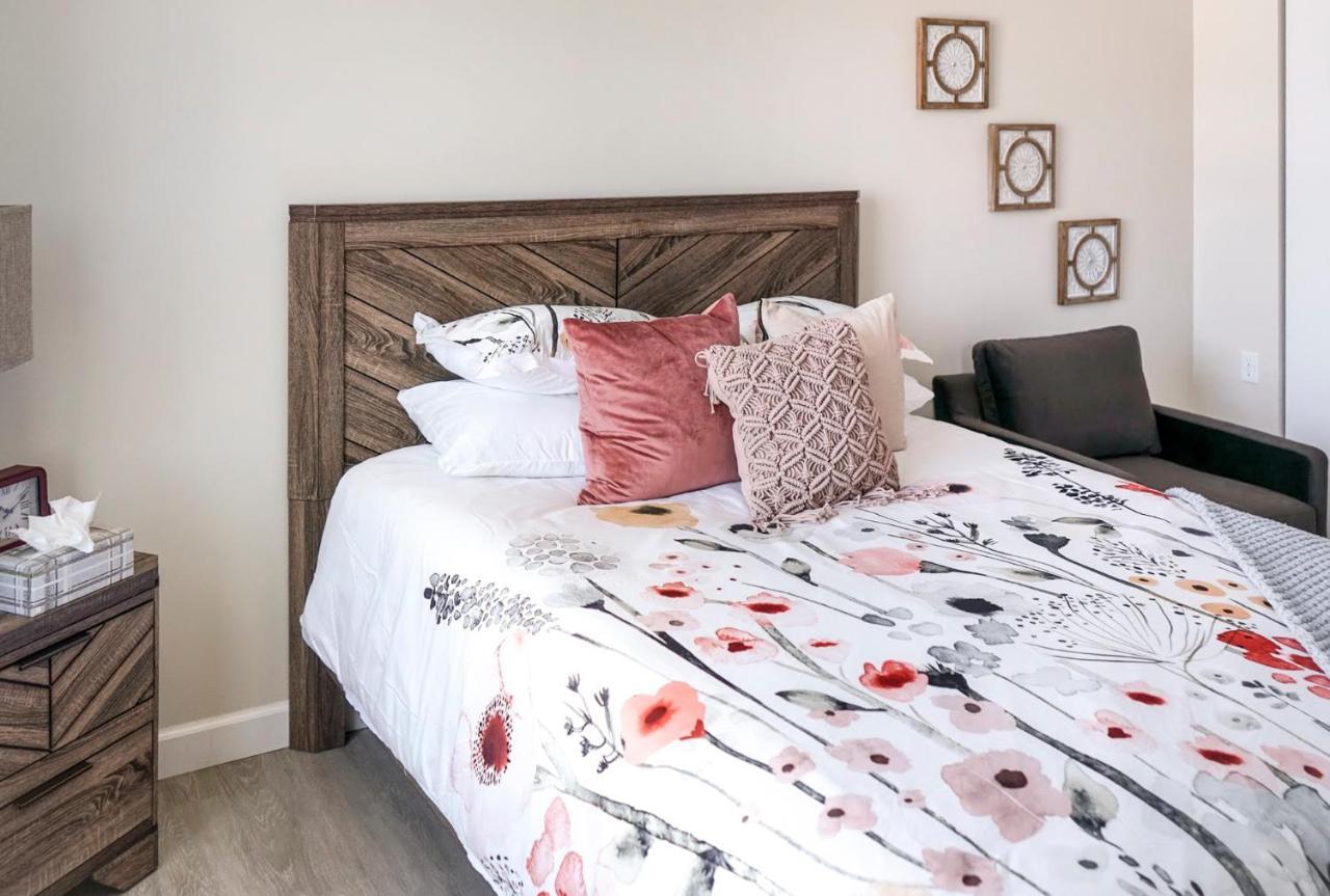 Short Term Rentals At The Park At Trowbridge Senior Community 绍斯菲尔德 外观 照片