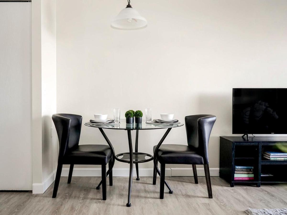 Short Term Rentals At The Park At Trowbridge Senior Community 绍斯菲尔德 外观 照片