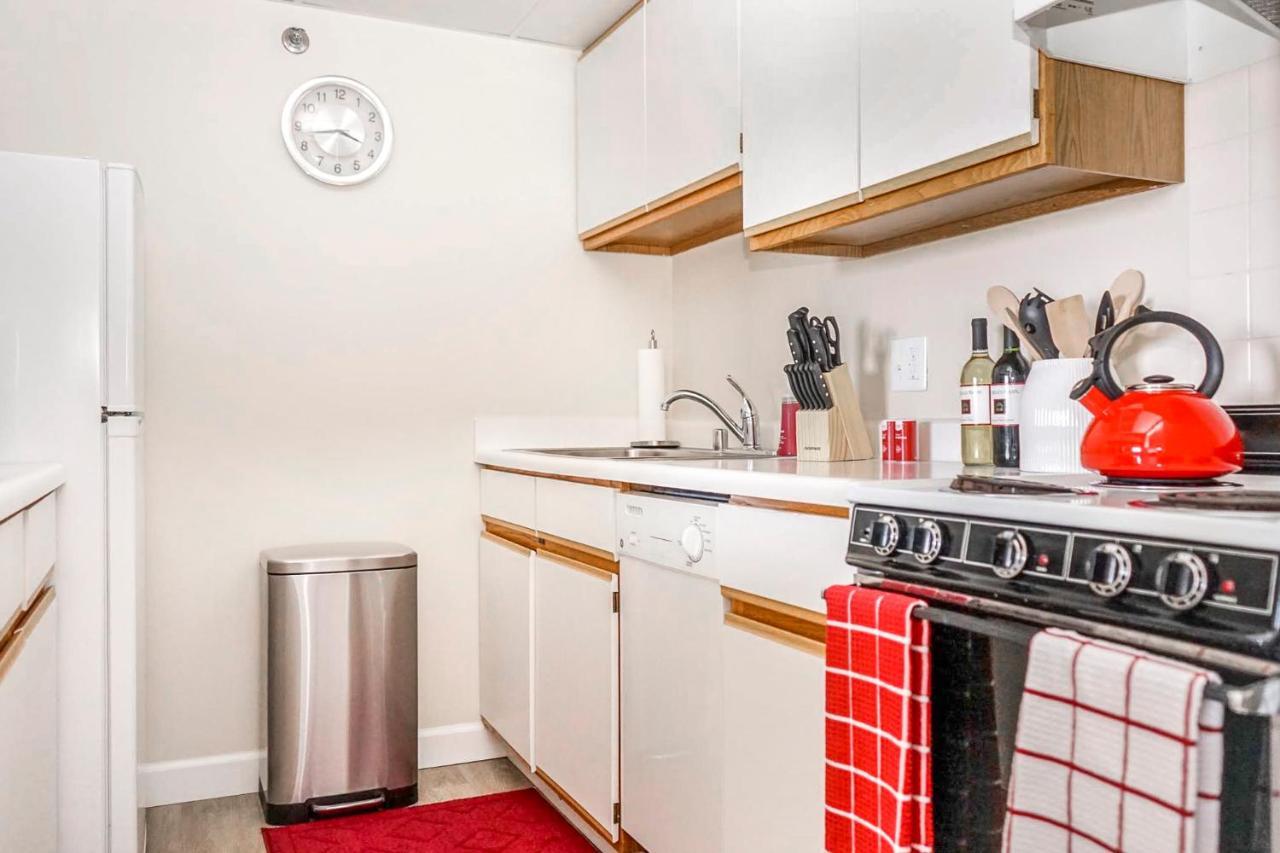 Short Term Rentals At The Park At Trowbridge Senior Community 绍斯菲尔德 外观 照片