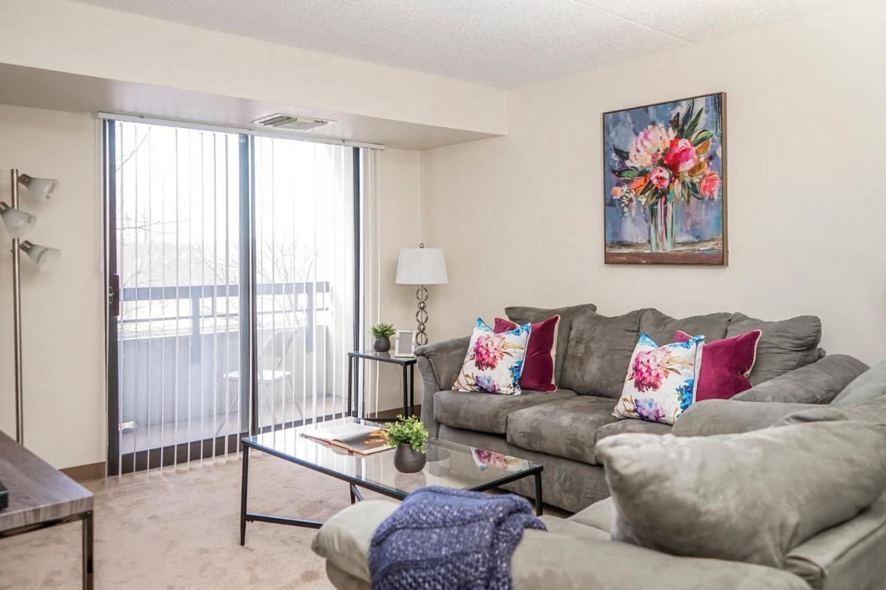 Short Term Rentals At The Park At Trowbridge Senior Community 绍斯菲尔德 外观 照片