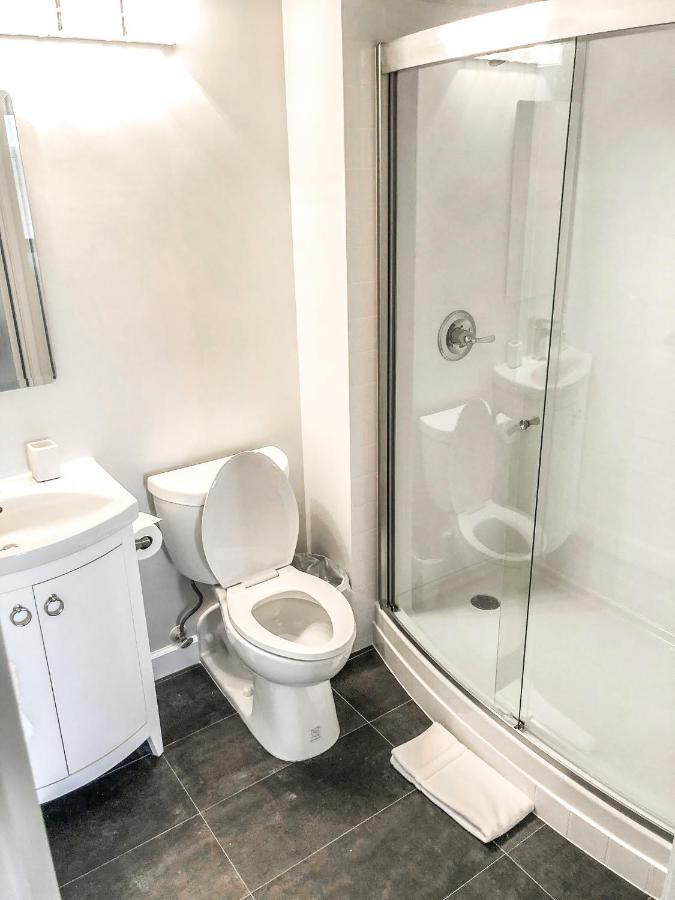 Short Term Rentals At The Park At Trowbridge Senior Community 绍斯菲尔德 外观 照片