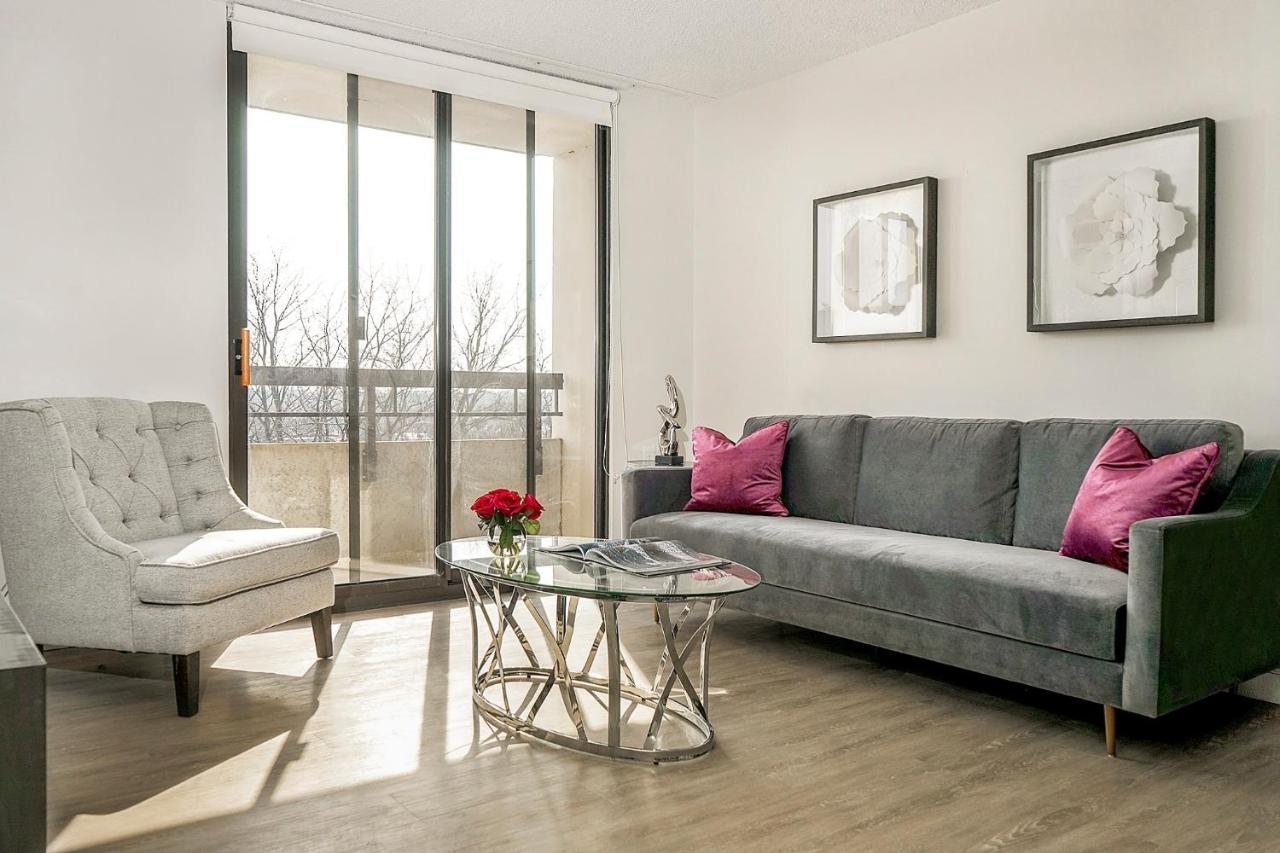 Short Term Rentals At The Park At Trowbridge Senior Community 绍斯菲尔德 外观 照片