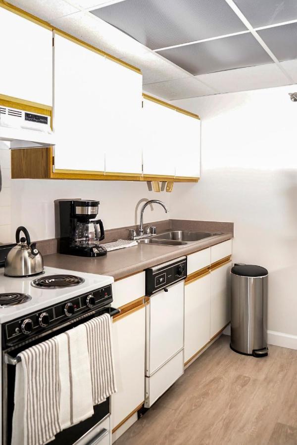 Short Term Rentals At The Park At Trowbridge Senior Community 绍斯菲尔德 外观 照片