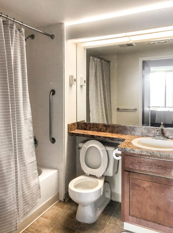 Short Term Rentals At The Park At Trowbridge Senior Community 绍斯菲尔德 外观 照片