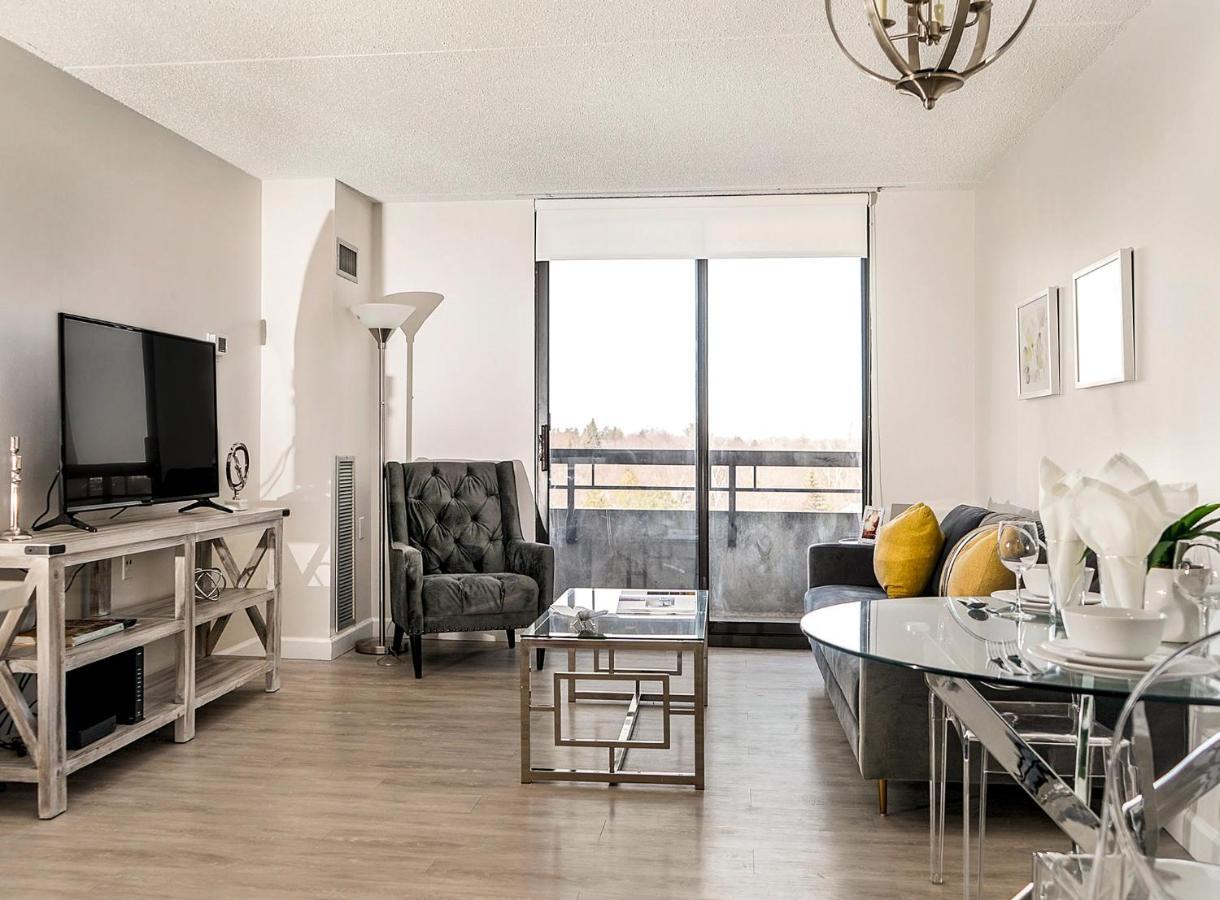 Short Term Rentals At The Park At Trowbridge Senior Community 绍斯菲尔德 外观 照片