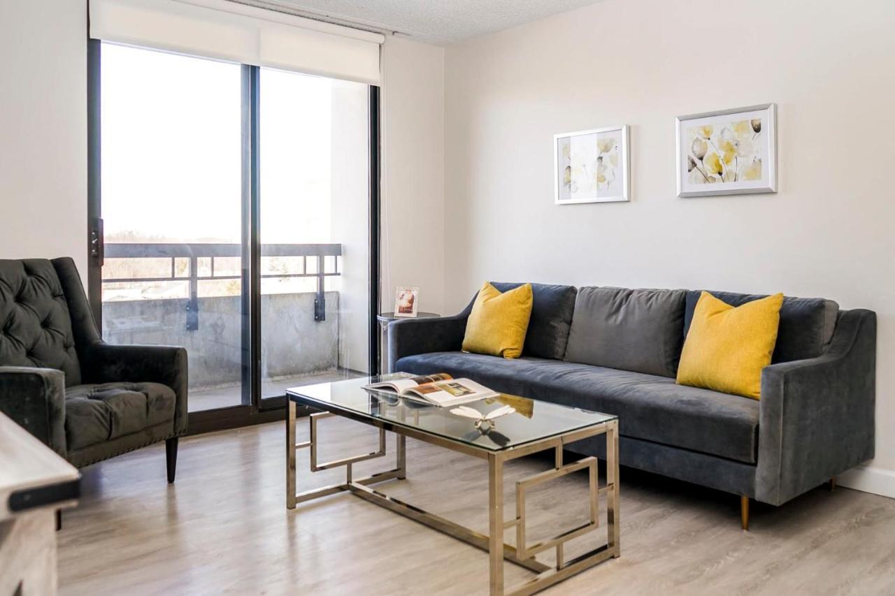 Short Term Rentals At The Park At Trowbridge Senior Community 绍斯菲尔德 外观 照片