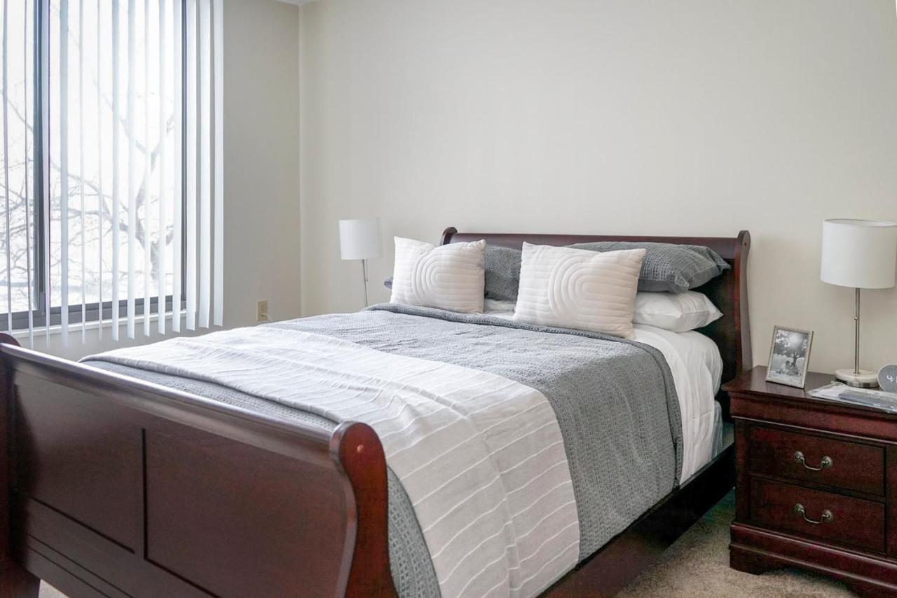 Short Term Rentals At The Park At Trowbridge Senior Community 绍斯菲尔德 外观 照片