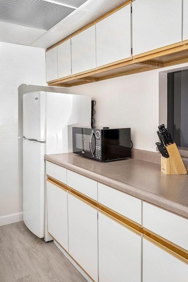 Short Term Rentals At The Park At Trowbridge Senior Community 绍斯菲尔德 外观 照片