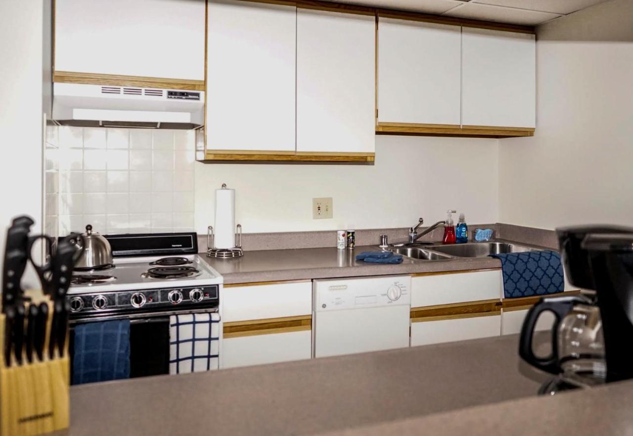 Short Term Rentals At The Park At Trowbridge Senior Community 绍斯菲尔德 外观 照片